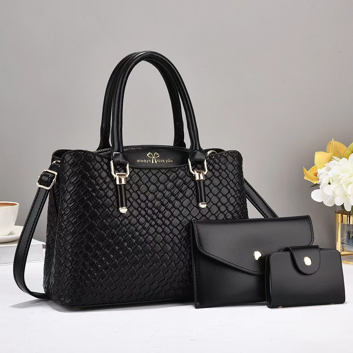 Always love you Shoulder Bag