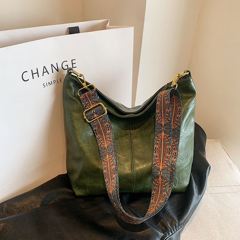 Thyra large leather HandBag