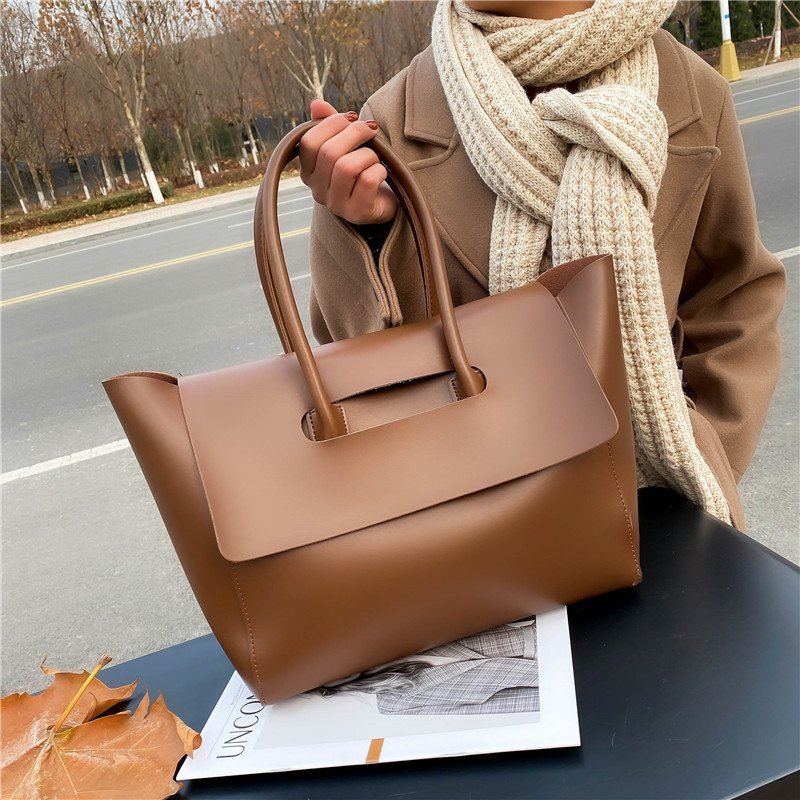 Nova Shoulder Bag