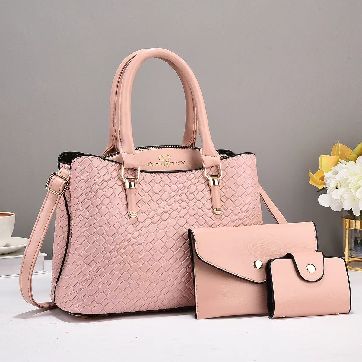 Always love you Shoulder Bag