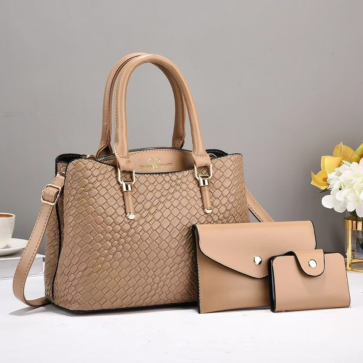 Always love you Shoulder Bag