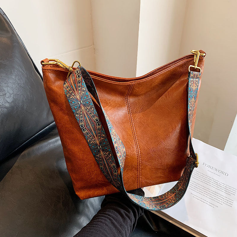 Thyra large leather HandBag